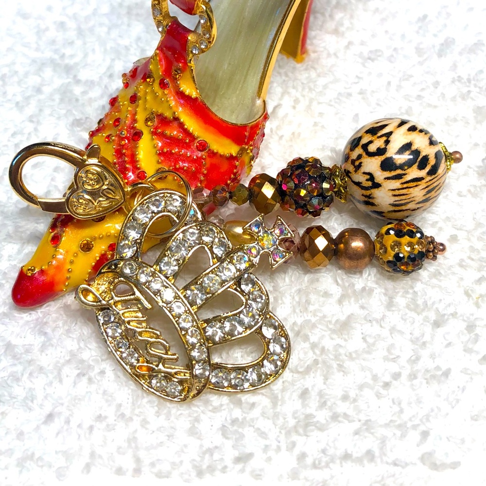 👑pretty gold and copper tones key chain with loads of bling-handcrafted